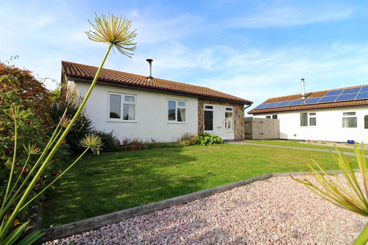 Holiday Bungalow, Short Drive To 7 Beaches! Saint Merryn Екстериор снимка