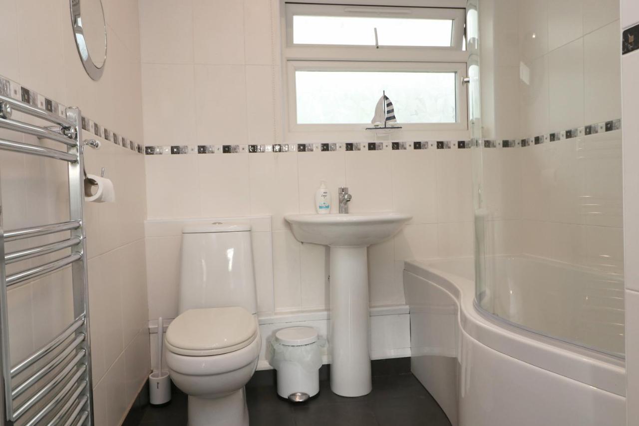 Holiday Bungalow, Short Drive To 7 Beaches! Saint Merryn Екстериор снимка